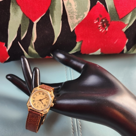 80s GUCCI Wrist Clock Roman Numeral Brown Leather Band Silver Gold Octagon Watch - Picture 5 of 16